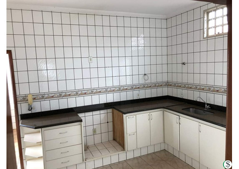 VENDE-SE CASA JD. BOTURA ÓTIMA LOCALIZAÇÃO