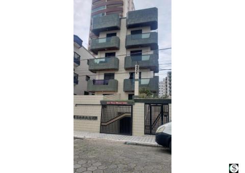 APARTAMENTO À TRÊS QUADRAS DA PRAIA