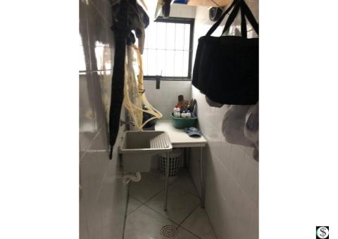 APARTAMENTO À TRÊS QUADRAS DA PRAIA